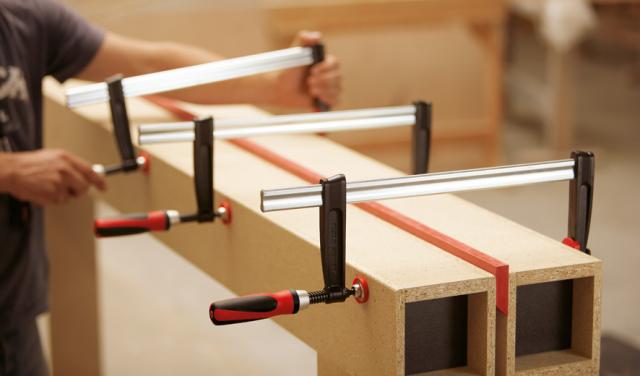 Mjukgjuten skruvklämma HIT-2K