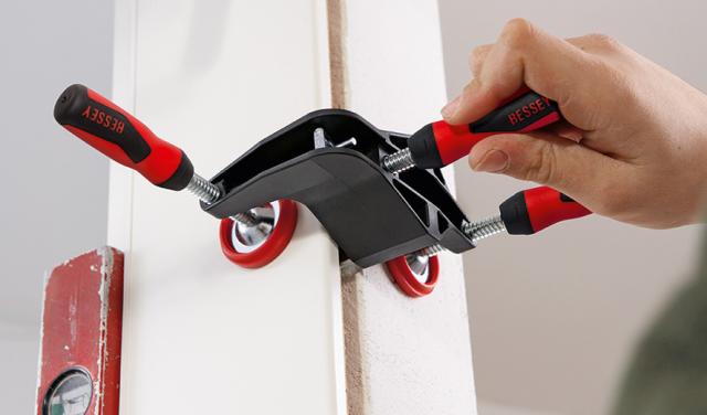 Dörrkarmsrätningsvinge TFM-2K