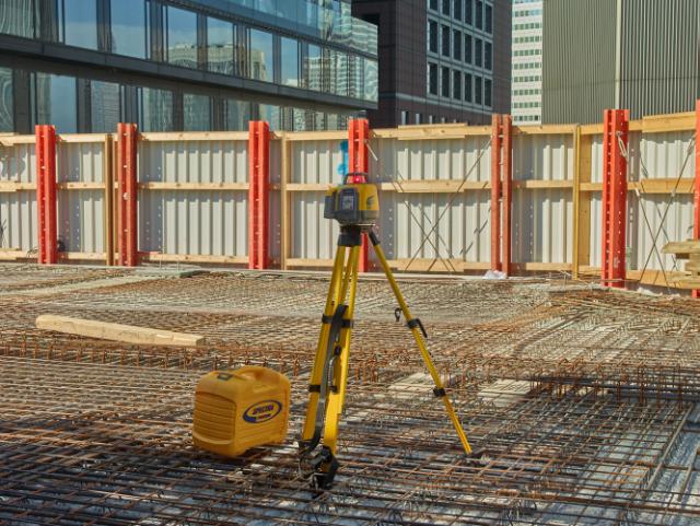 Rotationslaser GL1425C med CR700 och RC1402